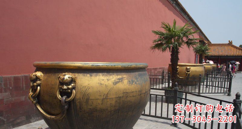 长沙故宫铜水缸铜雕