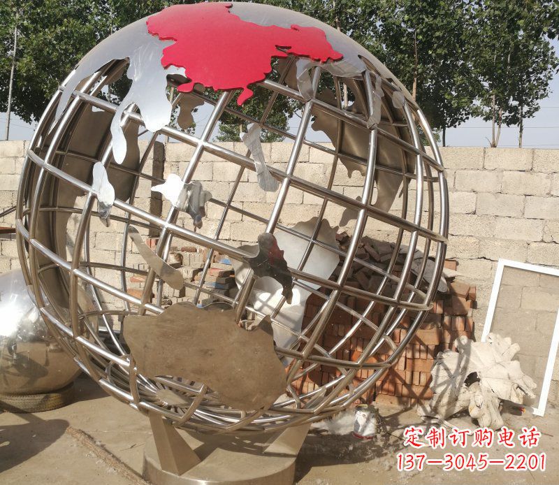 长沙极致魅力：不锈钢抽象地球雕塑