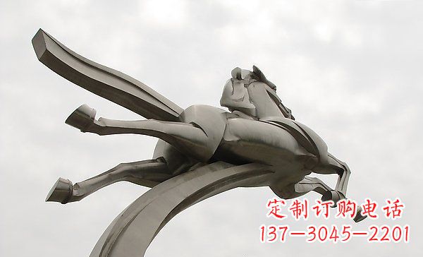 长沙中领雕塑：高精度不锈钢一马当先雕塑