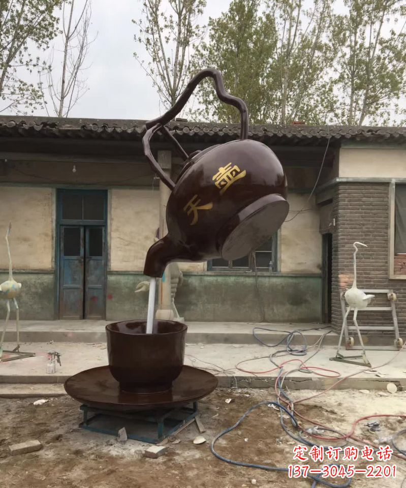 长沙广场茶壶景观铜雕