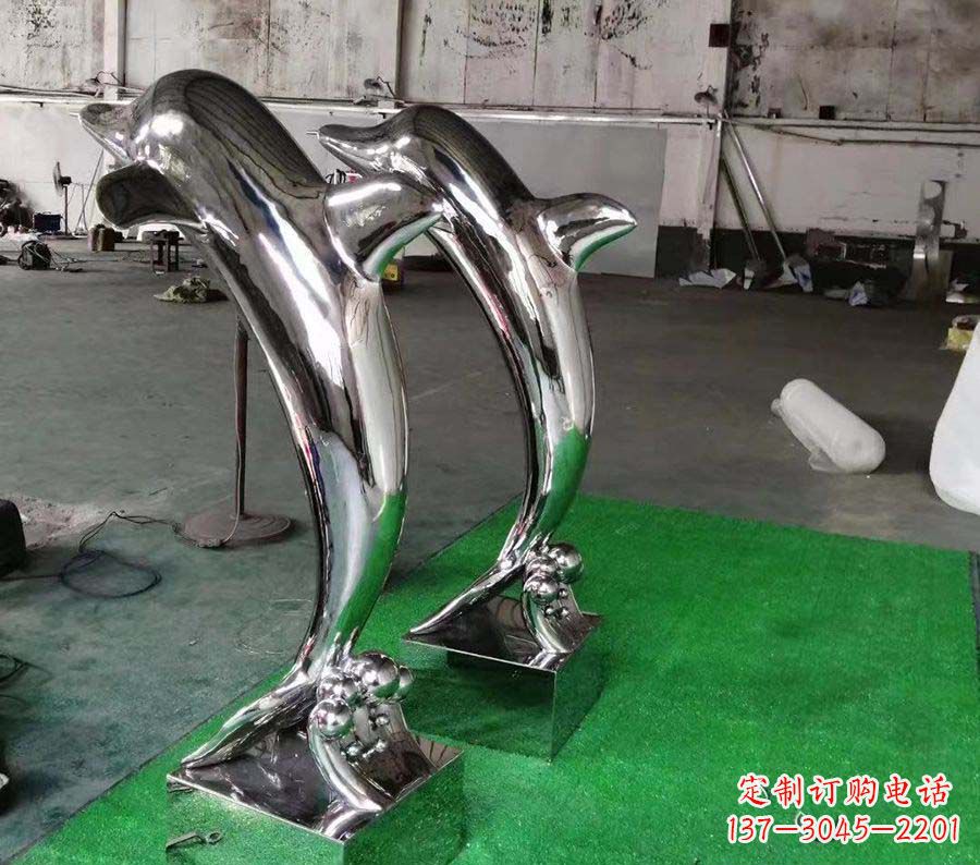 长沙广场镜面不锈钢海豚雕塑
