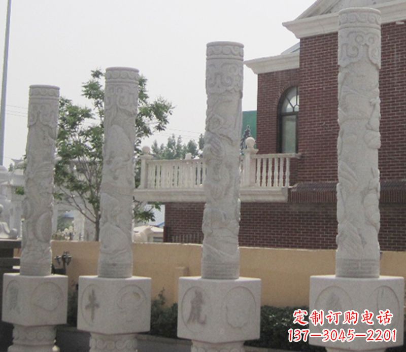 长沙广场十二生肖柱子石雕