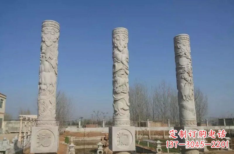 长沙广场十二生肖文化柱石雕