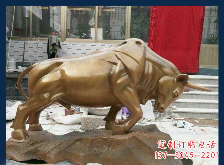 长沙铜质金黄牛雕塑:添加活力与美观设计