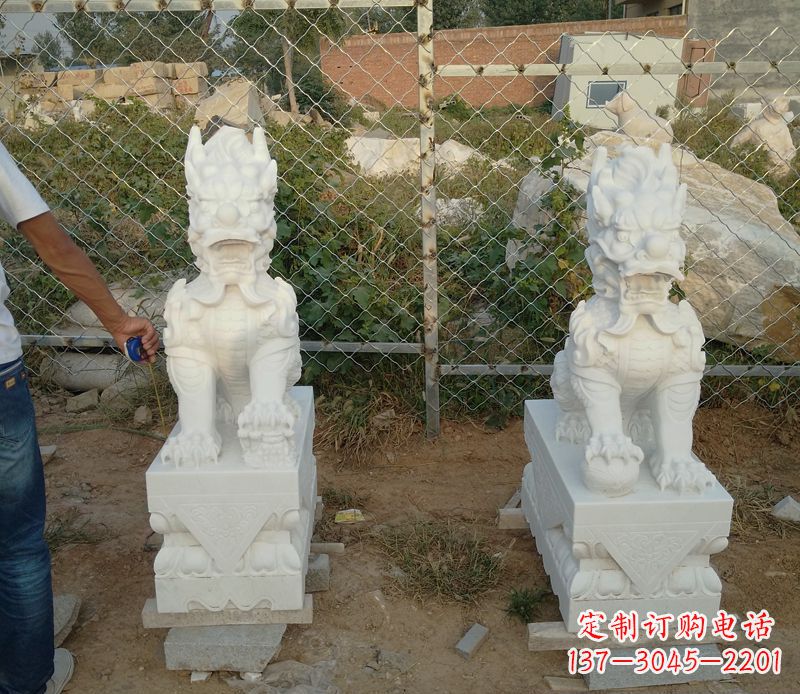 长沙汉白玉踩球麒麟门口镇宅招财石雕