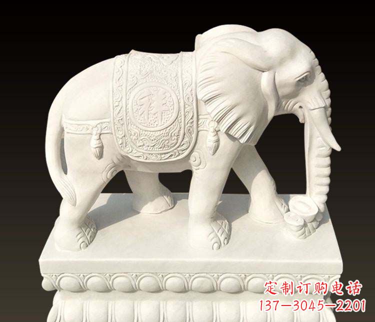 长沙汉白玉吉祥如意鼻卷元宝的大象石雕