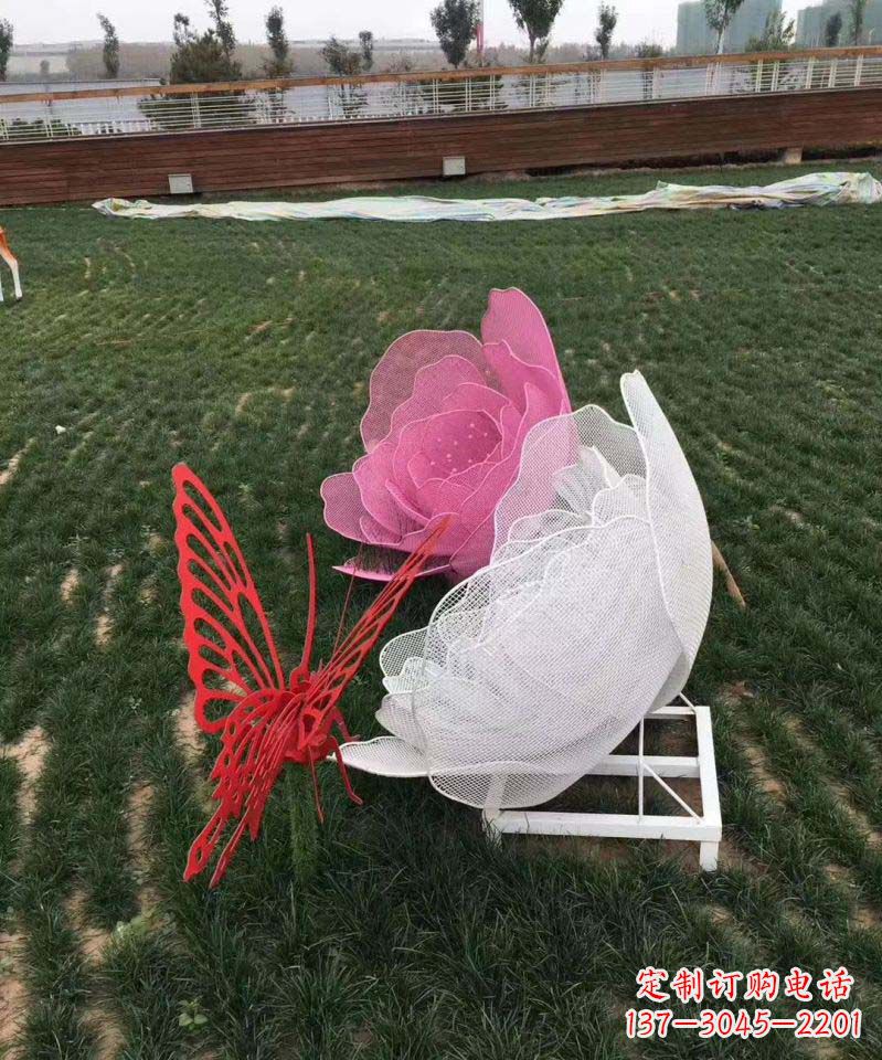长沙精致定制铁艺蝴蝶雕塑