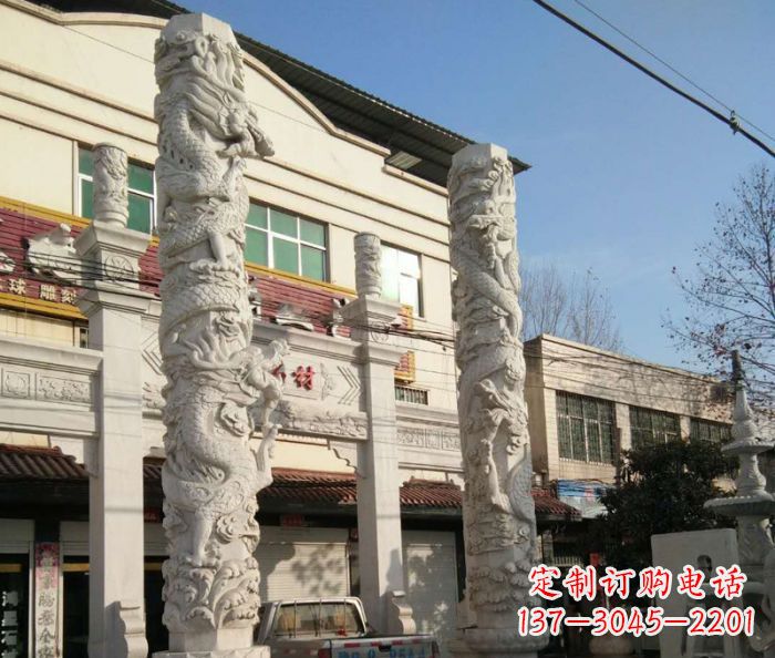 长沙汇聚古灵神韵的大理石龙柱雕塑