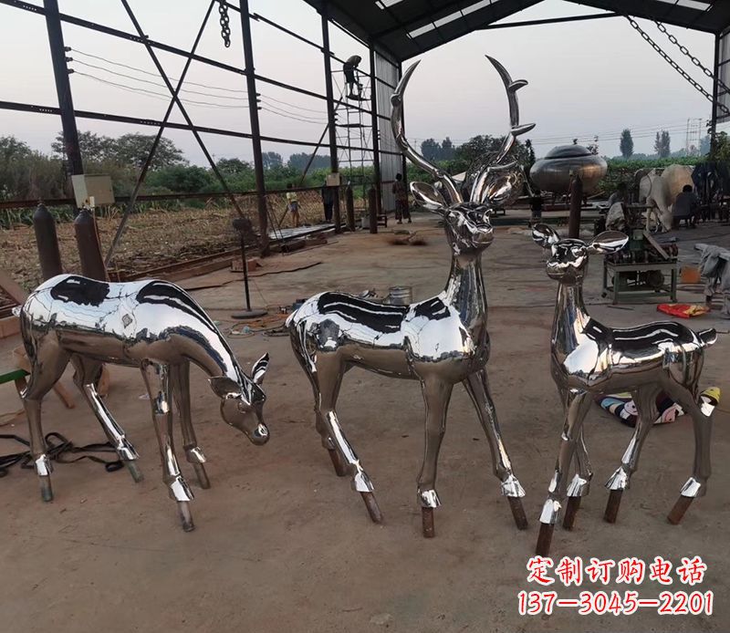 长沙赏心悦目的不锈钢小鹿雕塑