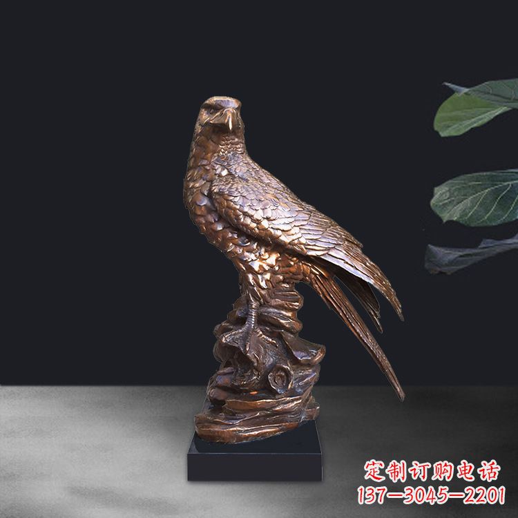 长沙老鹰雕塑摆件