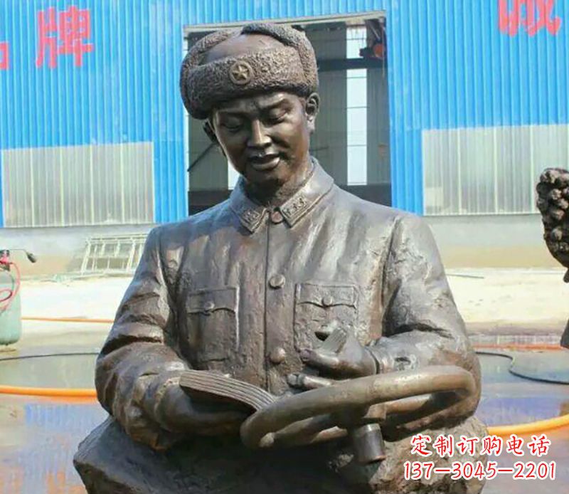 长沙向雷锋致敬!郑州中领雕塑出品:雷锋铜雕