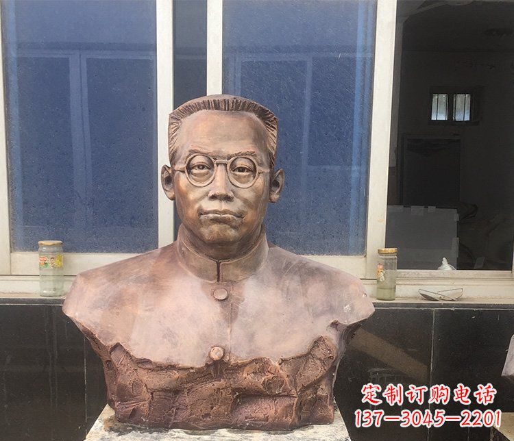 长沙刘伯承头像人物铜雕