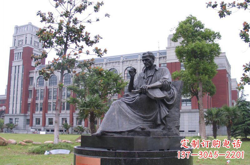 长沙卢梭西方名人铜雕由中领雕塑定制，是一款完…