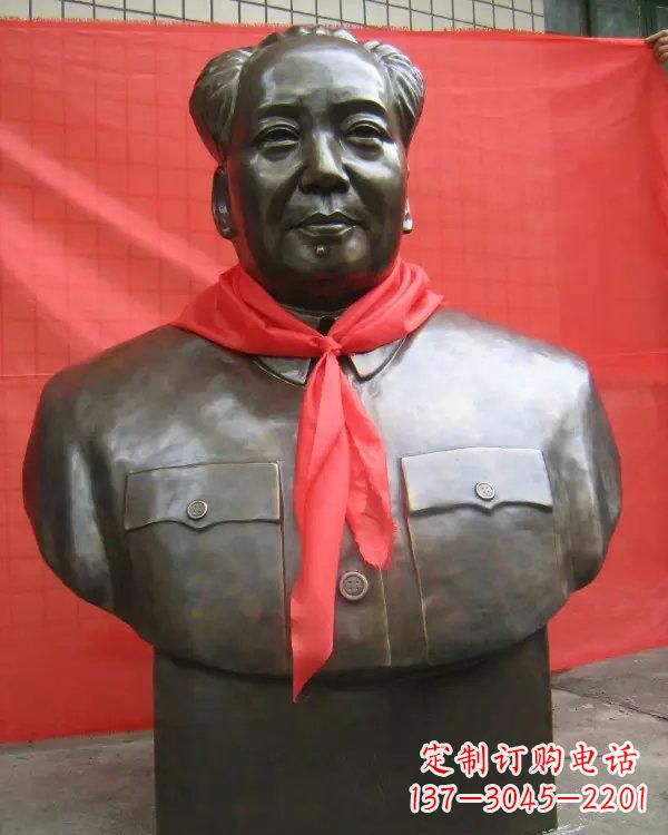 长沙毛主席铜雕像,见证历史的瞬间