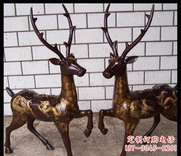 长沙梅花鹿玻璃钢动物雕塑