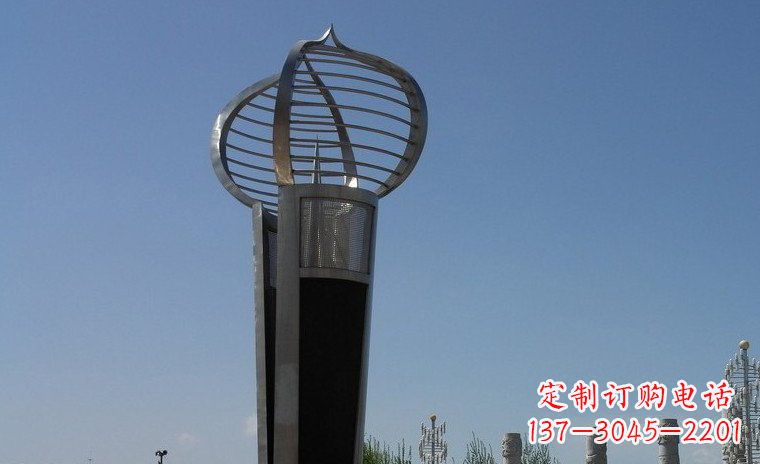 长沙中领雕塑：不锈钢火炬形雕塑