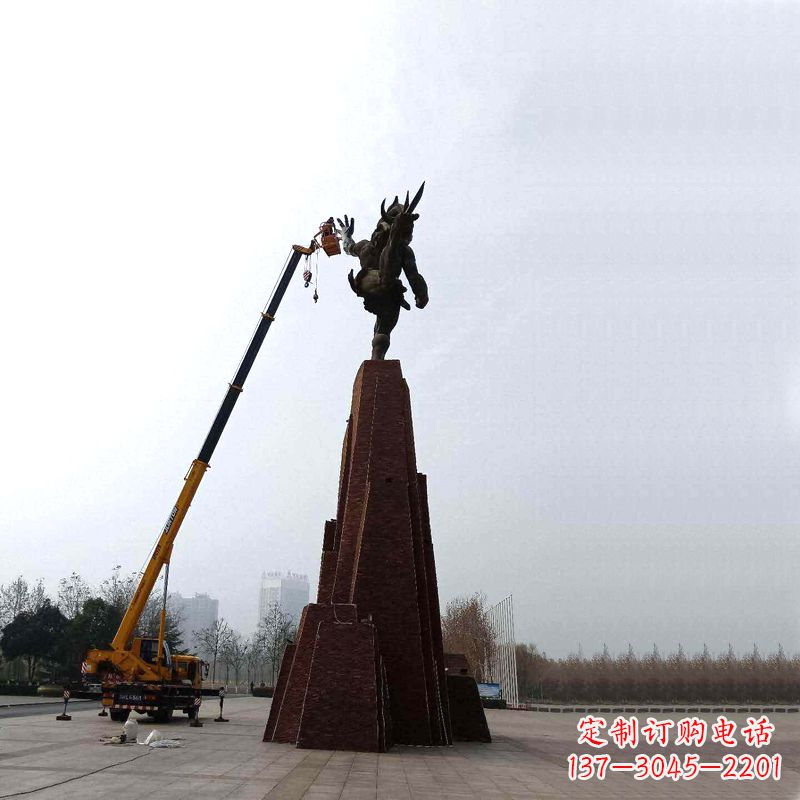 长沙神话传说之“夸父逐日”景观人物雕塑