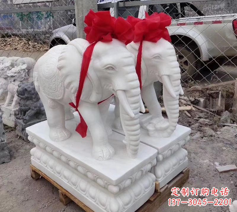 长沙石雕大象脚踩元宝