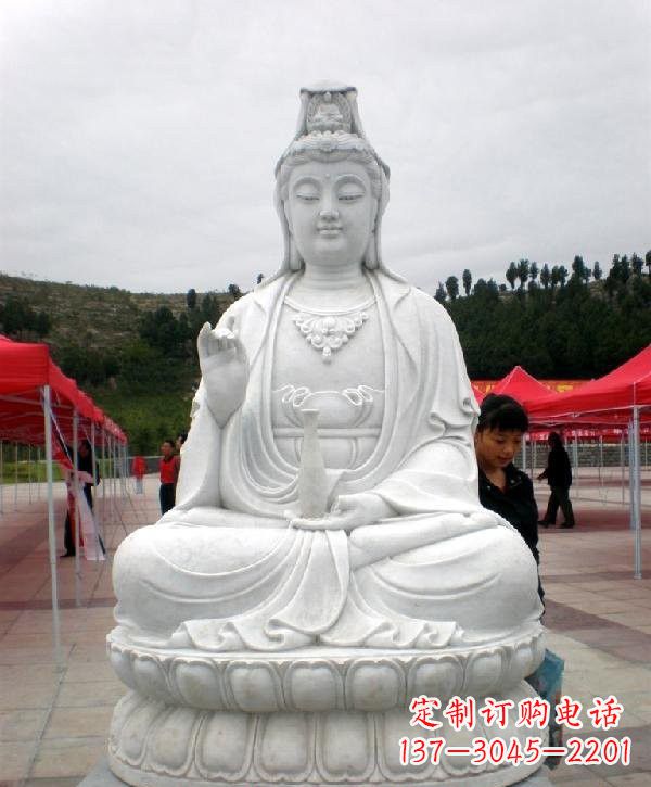 长沙寺庙坐式观音雕像