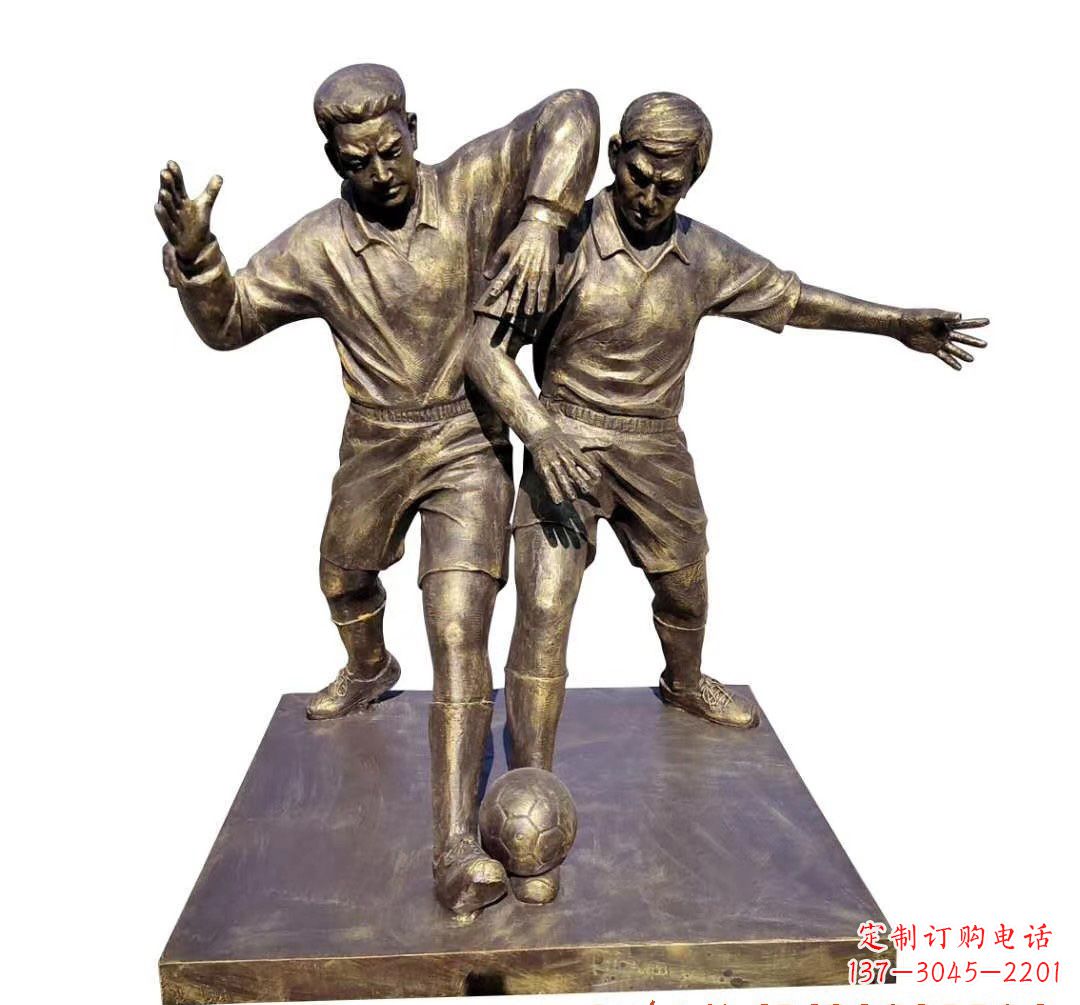 长沙踢足球人物铜雕