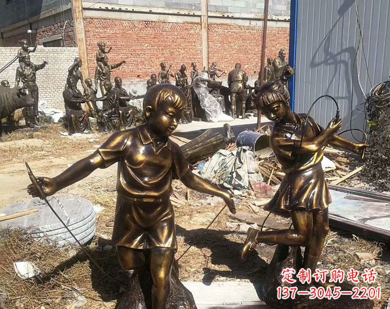 长沙跳绳的儿童铜雕