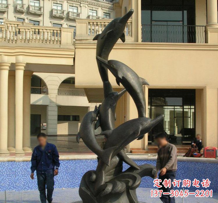长沙跳跃海豚雕塑
