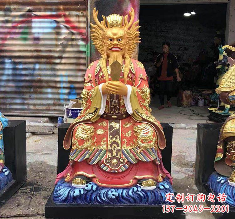 长沙铜雕彩绘坐式龙王