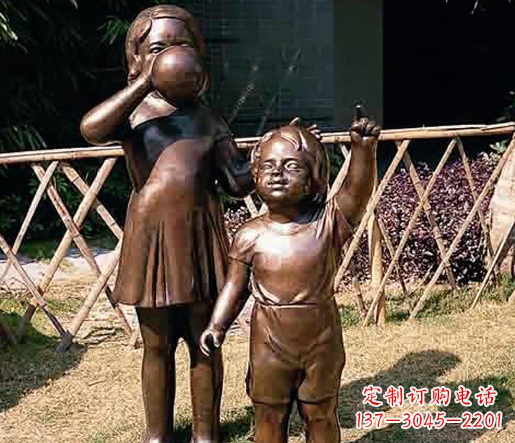 长沙铜雕吹气球儿童