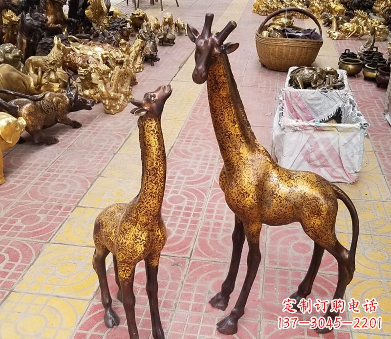 长沙铜雕长颈鹿