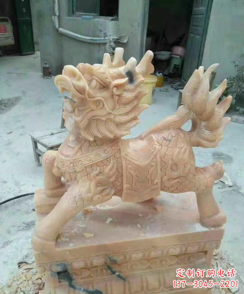 长沙晚霞红麒麟雕塑112