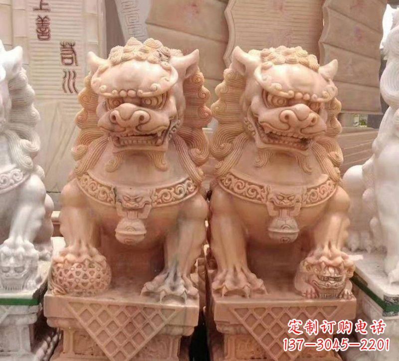 长沙晚霞红石雕狮子