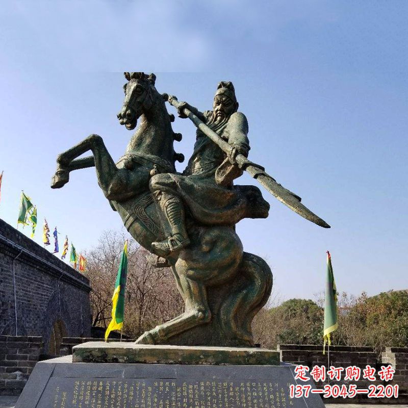 长沙五虎上将关羽骑马舞大刀铜雕景观
