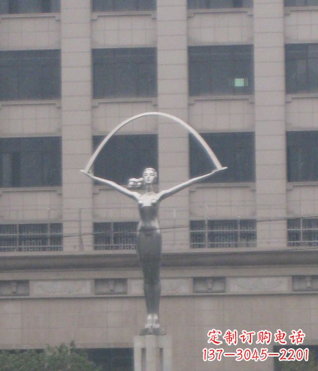 长沙校园不锈钢女孩雕塑