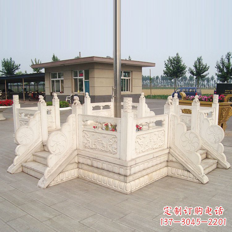 长沙学校校园芝麻白广场升旗台