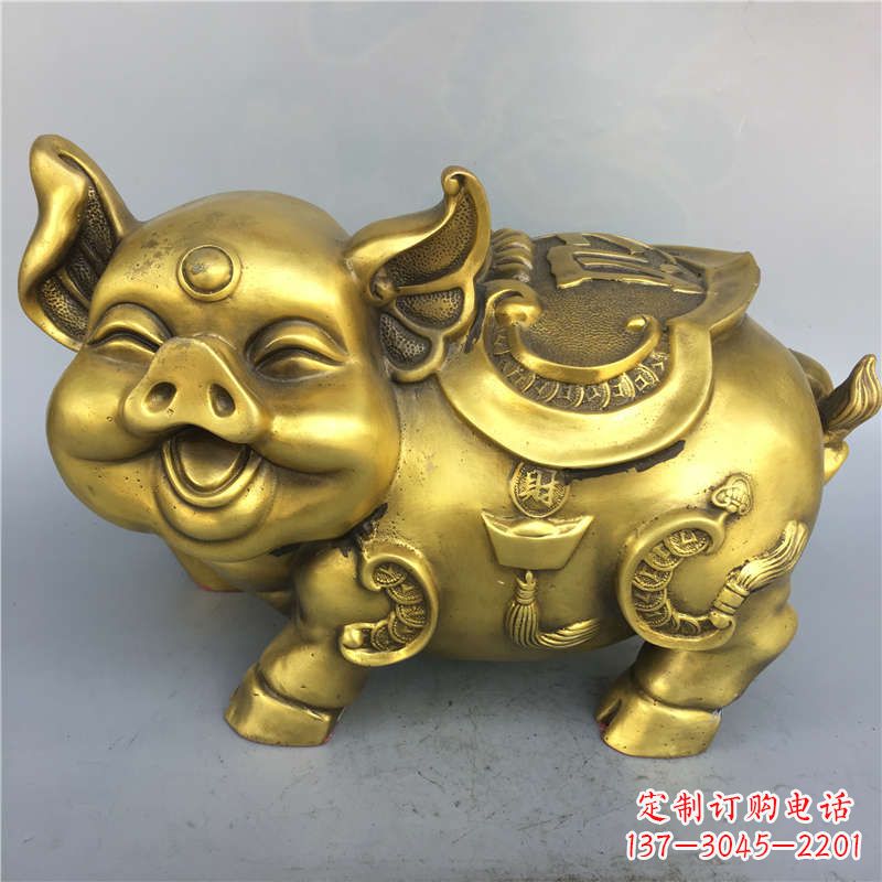 长沙招财卡通猪铜雕-企业商场美陈动物生肖风水雕塑摆件