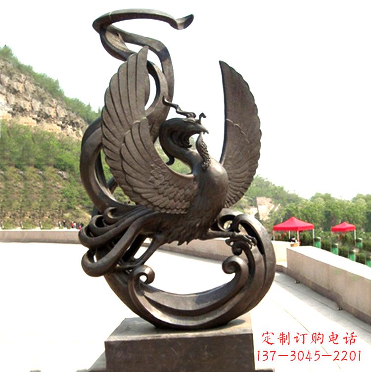 长沙中国古代神话中的创世神朱雀景观铜雕