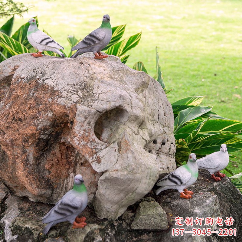 长沙众人托着和平鸽雕塑