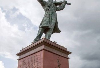 长沙音乐家聂耳拉小提琴景观名人雕塑